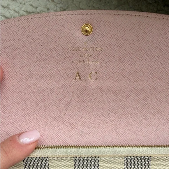 Louis Vuitton Emilie Wallet in white and pink - Picture 2 of 6